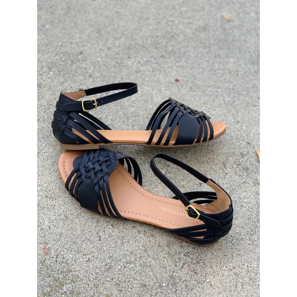 Cityclassified Strappy Huarache Flats Sandals